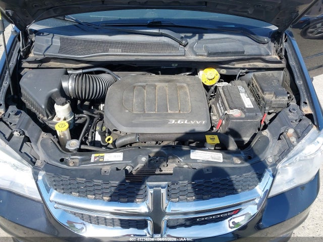 2015 Dodge Grand Caravan Sxt მანქანა იყიდება აუქციონზე, vin: 2C4RDGCG5FR556039, აუქციონის ნომერი: 45236236