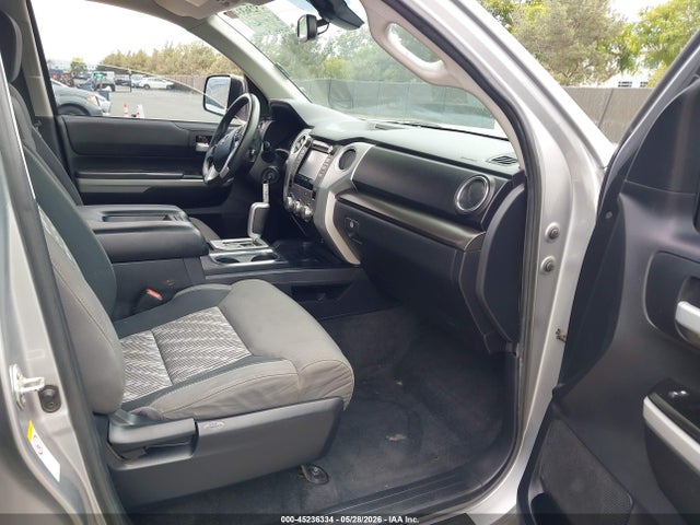 5TFEM5F12KX144733 Toyota Tundra Sr5 4.6l V8