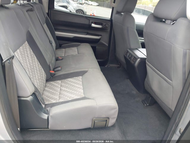 5TFEM5F12KX144733 Toyota Tundra Sr5 4.6l V8