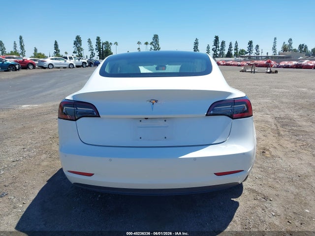 Tesla Model 3 Long Range/mid Range 2018 5YJ3E1EA5JF169701 Image 16