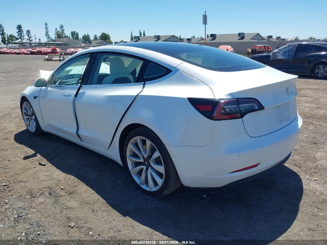 Tesla Model 3 Long Range/mid Range 2018 5YJ3E1EA5JF169701 Image 3