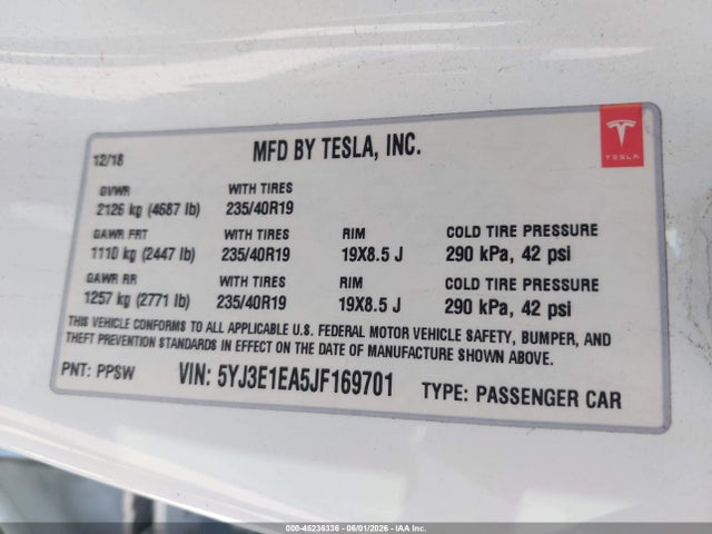 Tesla Model 3 Long Range/mid Range 2018 5YJ3E1EA5JF169701 Image 9