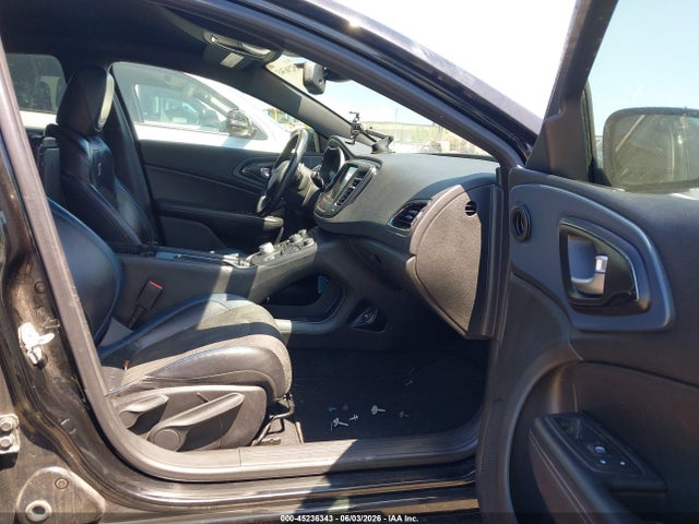 45236343 :رقم المزاد ، 1C3CCCBB2FN749709 vin ، 2015 Chrysler 200 S مزاد بيع