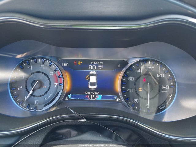 45236343 :رقم المزاد ، 1C3CCCBB2FN749709 vin ، 2015 Chrysler 200 S مزاد بيع