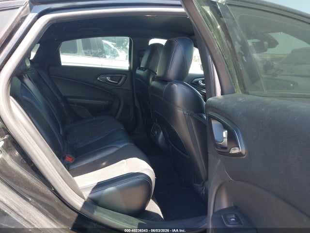 45236343 :رقم المزاد ، 1C3CCCBB2FN749709 vin ، 2015 Chrysler 200 S مزاد بيع
