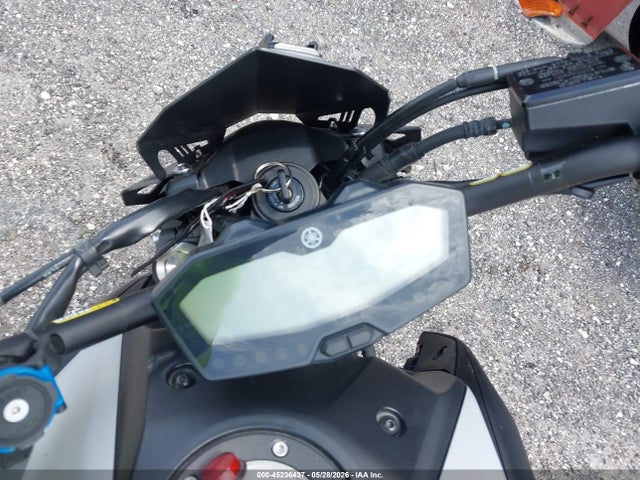 Yamaha MT07 2019 JYARM27E8KA003634 Image 7