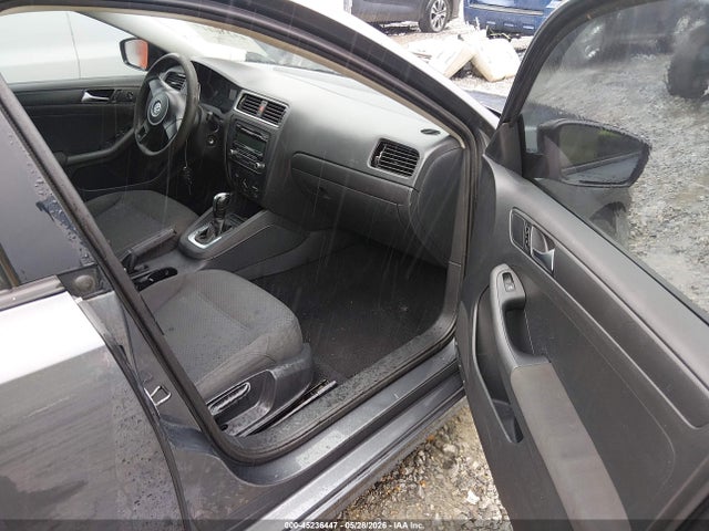 2012 Volkswagen Jetta 2.0l S მანქანა იყიდება აუქციონზე, vin: 3VW2K7AJ0CM418575, აუქციონის ნომერი: 45236447