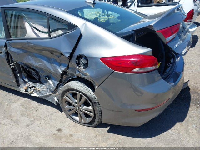 Продаж на аукціоні авто 2018 Hyundai Elantra Sel, vin: 5NPD84LF2JH357704, номер лоту: 45236542