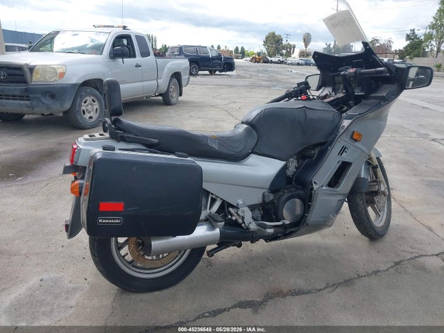 45236548 :رقم المزاد ، JKAZGCA15GB501034 vin ، 1986 Kawasaki Zg1000 مزاد بيع