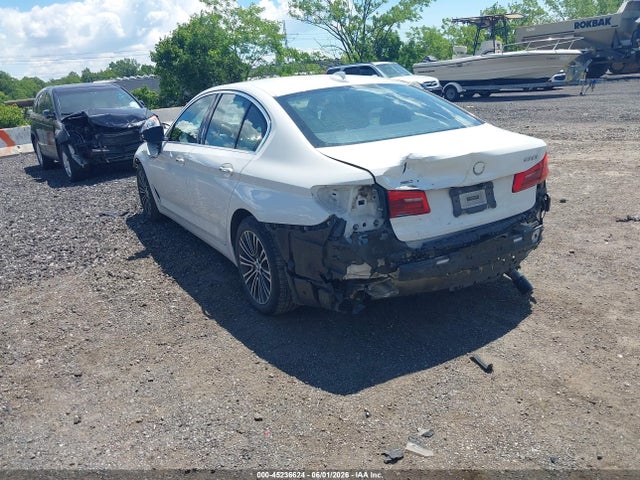 2018 Bmw 530i Xdrive მანქანა იყიდება აუქციონზე, vin: WBAJA7C50JWA73241, აუქციონის ნომერი: 45236624
