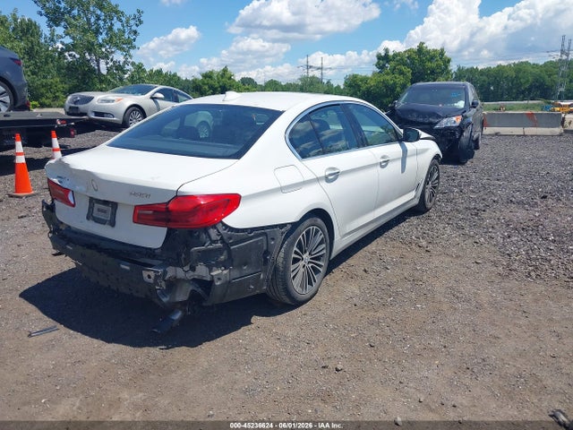 2018 Bmw 530i Xdrive მანქანა იყიდება აუქციონზე, vin: WBAJA7C50JWA73241, აუქციონის ნომერი: 45236624