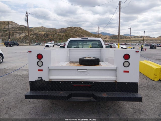 Ford F-350 Chassis Xl 2016 1FDRF3G69GEC86666 Image 18