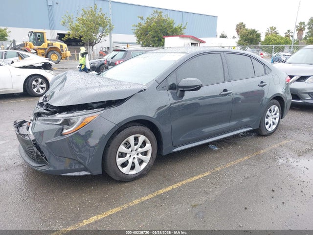 Toyota COROLLA LE 2026 JTDB4MEE0T3043782 Image 2