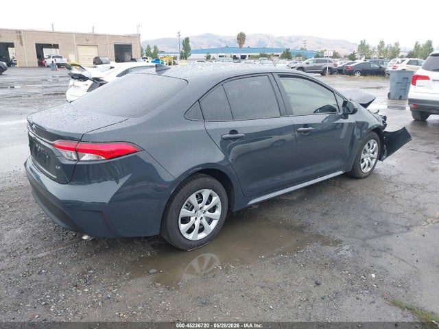 Toyota COROLLA LE 2026 JTDB4MEE0T3043782 Image 4