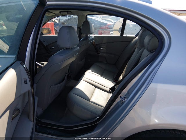 2005 Bmw 530i მანქანა იყიდება აუქციონზე, vin: WBANA73505CR59923, აუქციონის ნომერი: 45236781