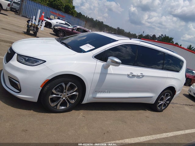 2022 Chrysler Pacifica Pinnacle Awd მანქანა იყიდება აუქციონზე, vin: 2C4RC3PG3NR183913, აუქციონის ნომერი: 45236791