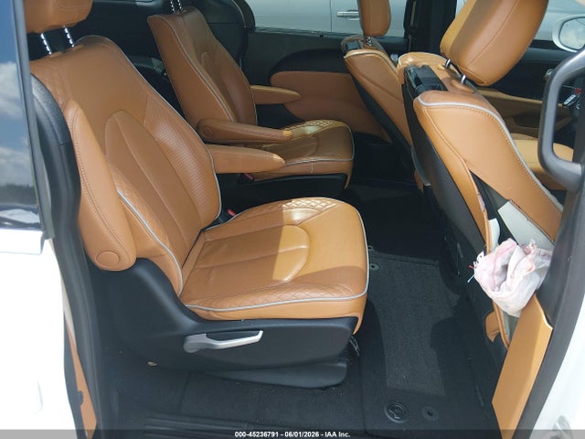 2022 Chrysler Pacifica Pinnacle Awd მანქანა იყიდება აუქციონზე, vin: 2C4RC3PG3NR183913, აუქციონის ნომერი: 45236791