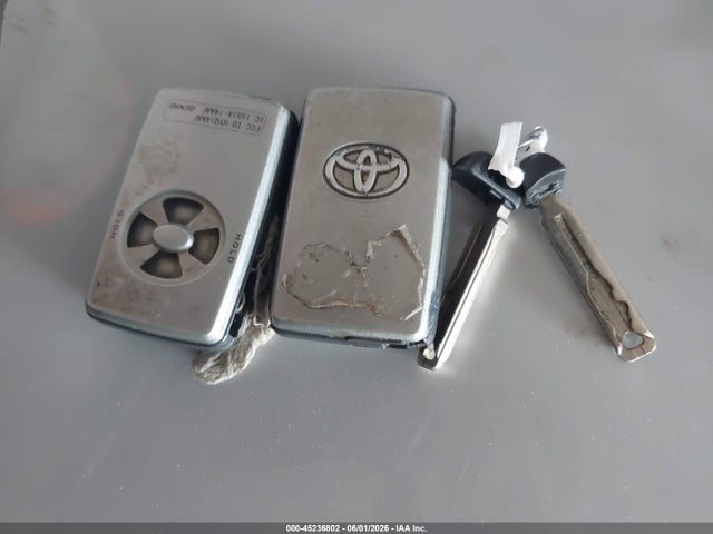 2005 Toyota Avalon Limited მანქანა იყიდება აუქციონზე, vin: 4T1BK36B55U001945, აუქციონის ნომერი: 45236802