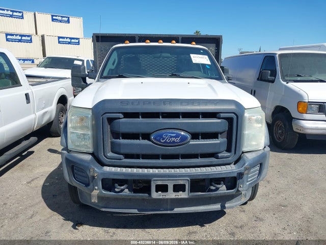Ford F-550 Chassis Xl 2015 1FDUF5GT2FEA83838 Image 12