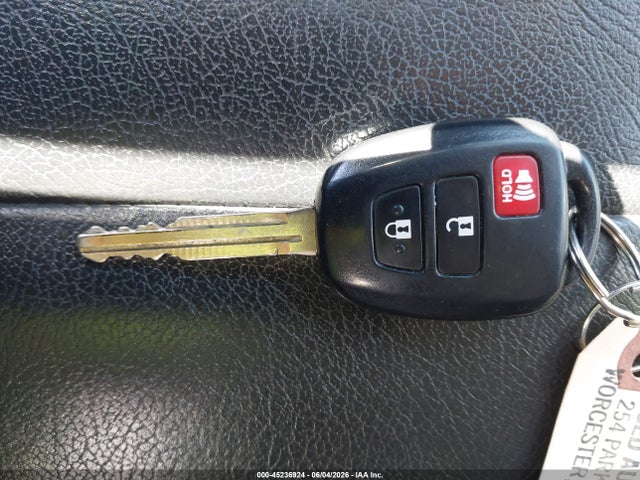 5TDBKRFH2GS270584 Toyota Highlander Le V6
