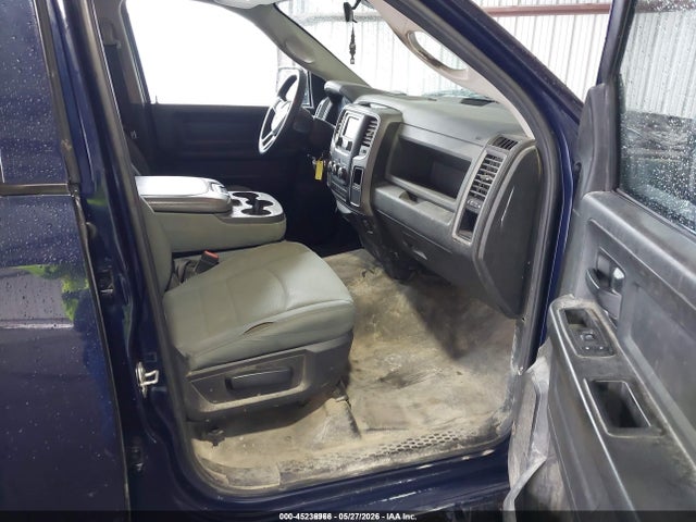45236966 :رقم المزاد ، 1C6RR7KGXKS521838 vin ، 2019 Ram 1500 Classic Tradesman  4x4 5'7 Box مزاد بيع