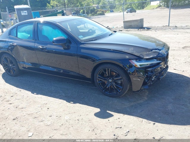 45236968 :رقم المزاد ، 7JRL12TH8RG288539 vin ، 2024 Volvo S60 B5 Plus Black Edition مزاد بيع