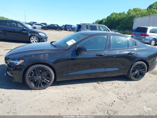 45236968 :رقم المزاد ، 7JRL12TH8RG288539 vin ، 2024 Volvo S60 B5 Plus Black Edition مزاد بيع