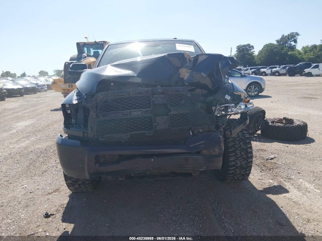 45236969 :رقم المزاد ، 3C6UR5CL2HG732557 vin ، 2017 Ram 2500 Tradesman  4x4 6'4 Box مزاد بيع