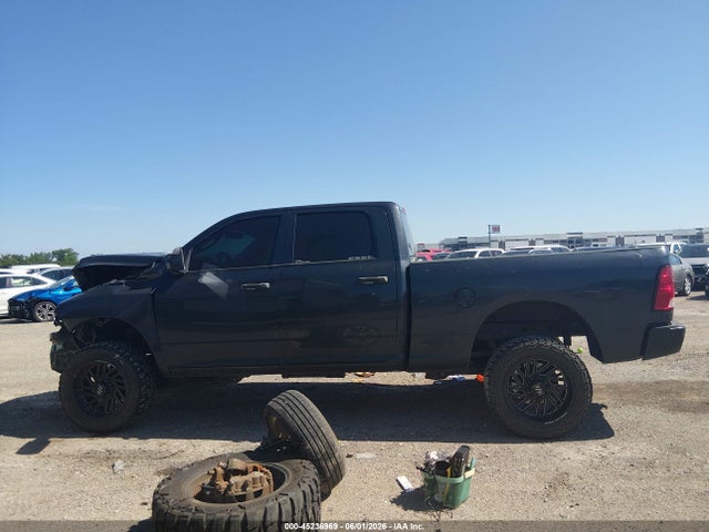 45236969 :رقم المزاد ، 3C6UR5CL2HG732557 vin ، 2017 Ram 2500 Tradesman  4x4 6'4 Box مزاد بيع