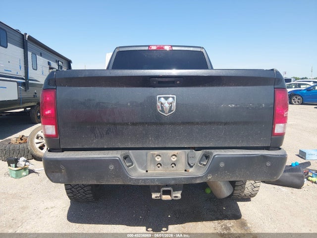 45236969 :رقم المزاد ، 3C6UR5CL2HG732557 vin ، 2017 Ram 2500 Tradesman  4x4 6'4 Box مزاد بيع