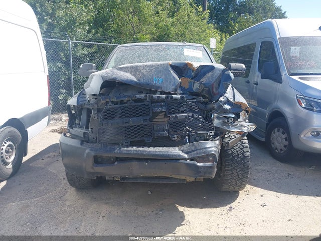 45236969 :رقم المزاد ، 3C6UR5CL2HG732557 vin ، 2017 Ram 2500 Tradesman  4x4 6'4 Box مزاد بيع