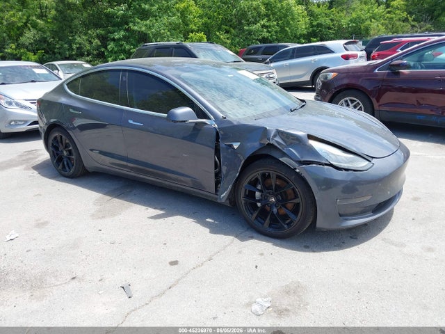 2018 Tesla Model 3 Long Range/performance მანქანა იყიდება აუქციონზე, vin: 5YJ3E1EB0JF185295, აუქციონის ნომერი: 45236970