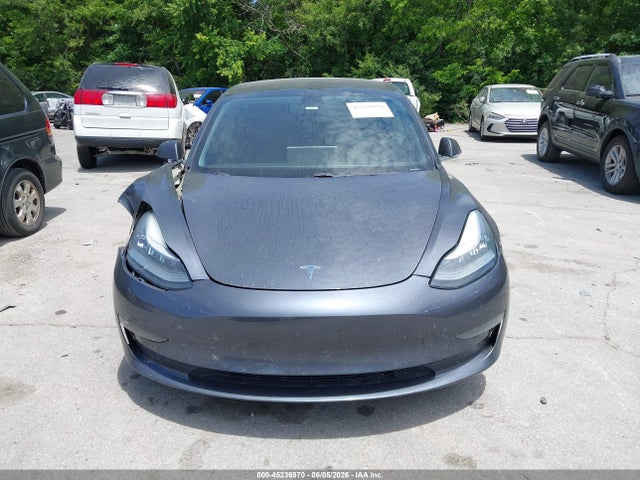 2018 Tesla Model 3 Long Range/performance მანქანა იყიდება აუქციონზე, vin: 5YJ3E1EB0JF185295, აუქციონის ნომერი: 45236970