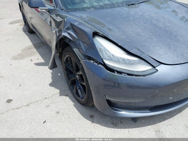 2018 Tesla Model 3 Long Range/performance მანქანა იყიდება აუქციონზე, vin: 5YJ3E1EB0JF185295, აუქციონის ნომერი: 45236970