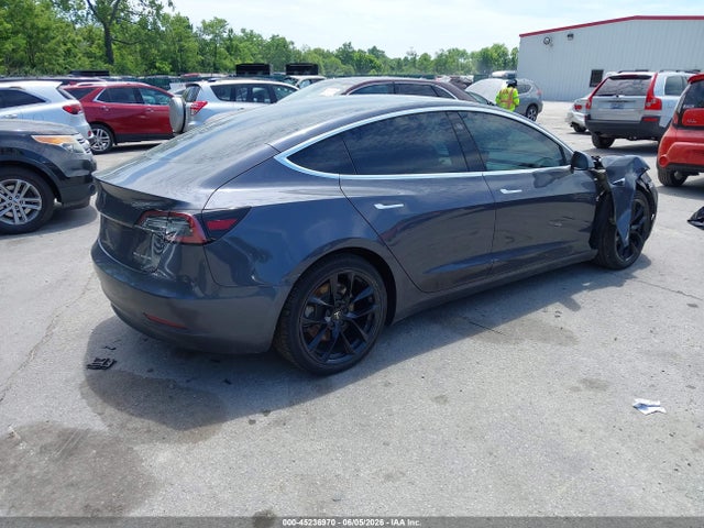 2018 Tesla Model 3 Long Range/performance მანქანა იყიდება აუქციონზე, vin: 5YJ3E1EB0JF185295, აუქციონის ნომერი: 45236970