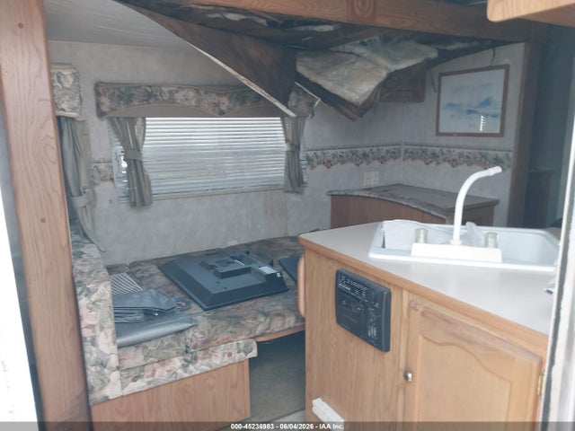 45236983 :رقم المزاد ، 4YDT2692X4C113857 vin ، 2004 Keystone Rv Springdale Travel Trailer مزاد بيع