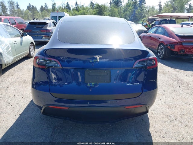 2022 Tesla Model Y Long Range Dual Motor All-wheel Drive მანქანა იყიდება აუქციონზე, vin: 7SAYGDEE7NF358587, აუქციონის ნომერი: 45237100