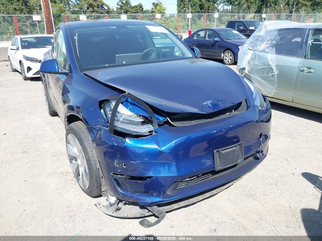 2022 Tesla Model Y Long Range Dual Motor All-wheel Drive მანქანა იყიდება აუქციონზე, vin: 7SAYGDEE7NF358587, აუქციონის ნომერი: 45237100