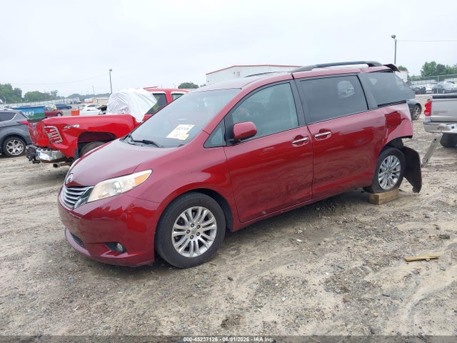 2015 Toyota Sienna Xle Premium 8 Passenger მანქანა იყიდება აუქციონზე, vin: 5TDYK3DC4FS637739, აუქციონის ნომერი: 45237126