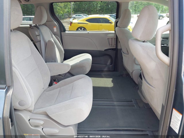 Aukcja sprzedaży 2015 Toyota Sienna Le 8 Passenger, vin: 5TDKK3DC7FS626515, numer aukcji: 45237146