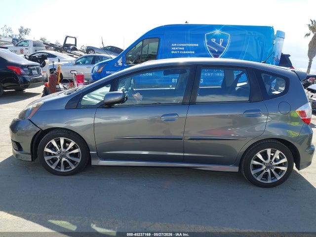 45237169 :رقم المزاد ، JHMGE8H54DC014825 vin ، 2013 Honda Fit Sport مزاد بيع