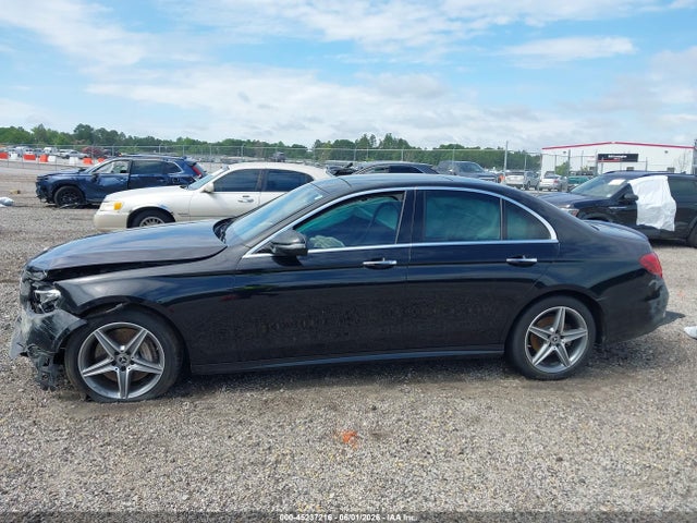 45237216 :رقم المزاد ، WDDZF4KB5HA080905 vin ، 2017 Mercedes-benz E 300 4matic مزاد بيع