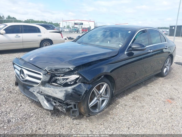 45237216 :رقم المزاد ، WDDZF4KB5HA080905 vin ، 2017 Mercedes-benz E 300 4matic مزاد بيع