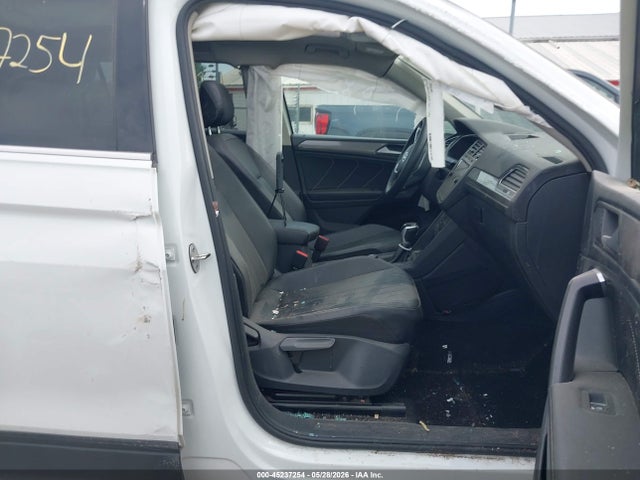 Продаж на аукціоні авто 2022 Volkswagen Tiguan 2.0t Se, vin: 3VV2B7AX2NM105636, номер лоту: 45237254