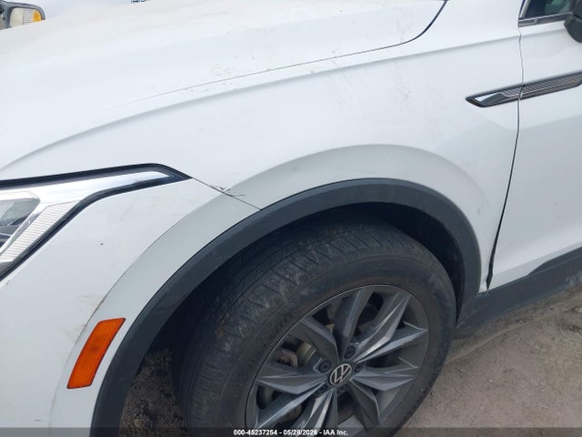Продаж на аукціоні авто 2022 Volkswagen Tiguan 2.0t Se, vin: 3VV2B7AX2NM105636, номер лоту: 45237254