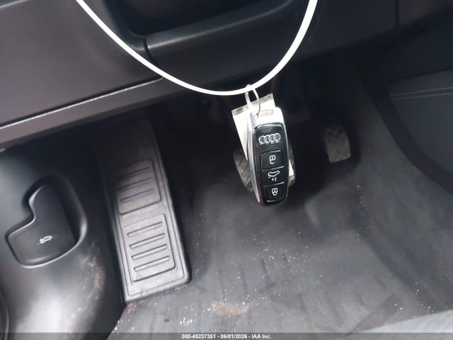 WA1LAAGE3MB015856 Audi E-tron Premium Plus Quattro