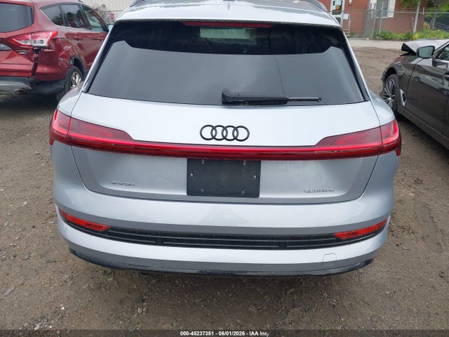 WA1LAAGE3MB015856 Audi E-tron Premium Plus Quattro