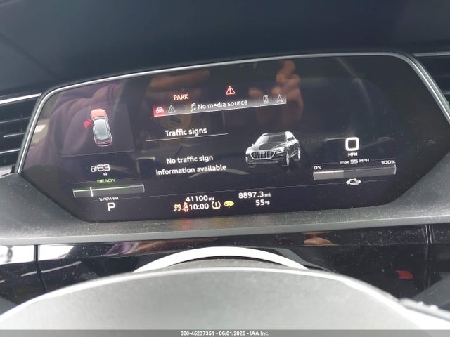 WA1LAAGE3MB015856 Audi E-tron Premium Plus Quattro