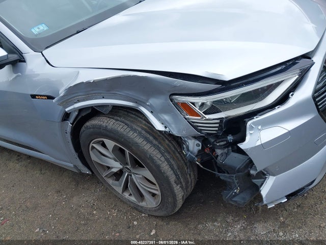 WA1LAAGE3MB015856 Audi E-tron Premium Plus Quattro