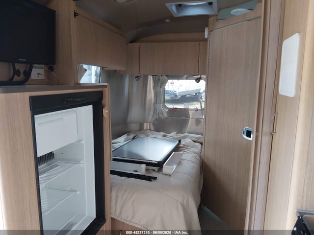 Airstream Other 2017 1STC9AA12HJ537881 Image 5